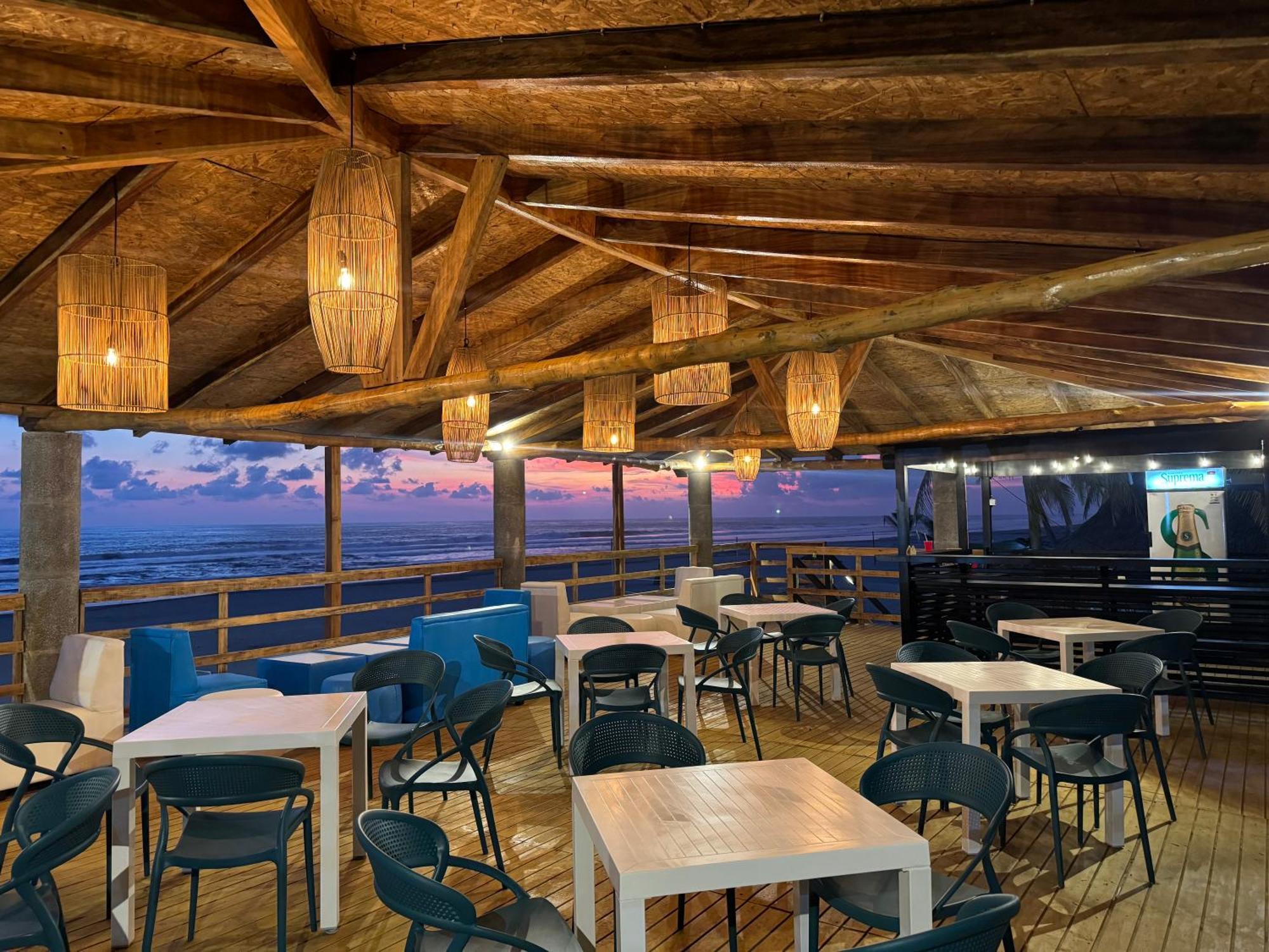 Hotel Tesoro Beach San Luis La Herradura Exterior photo