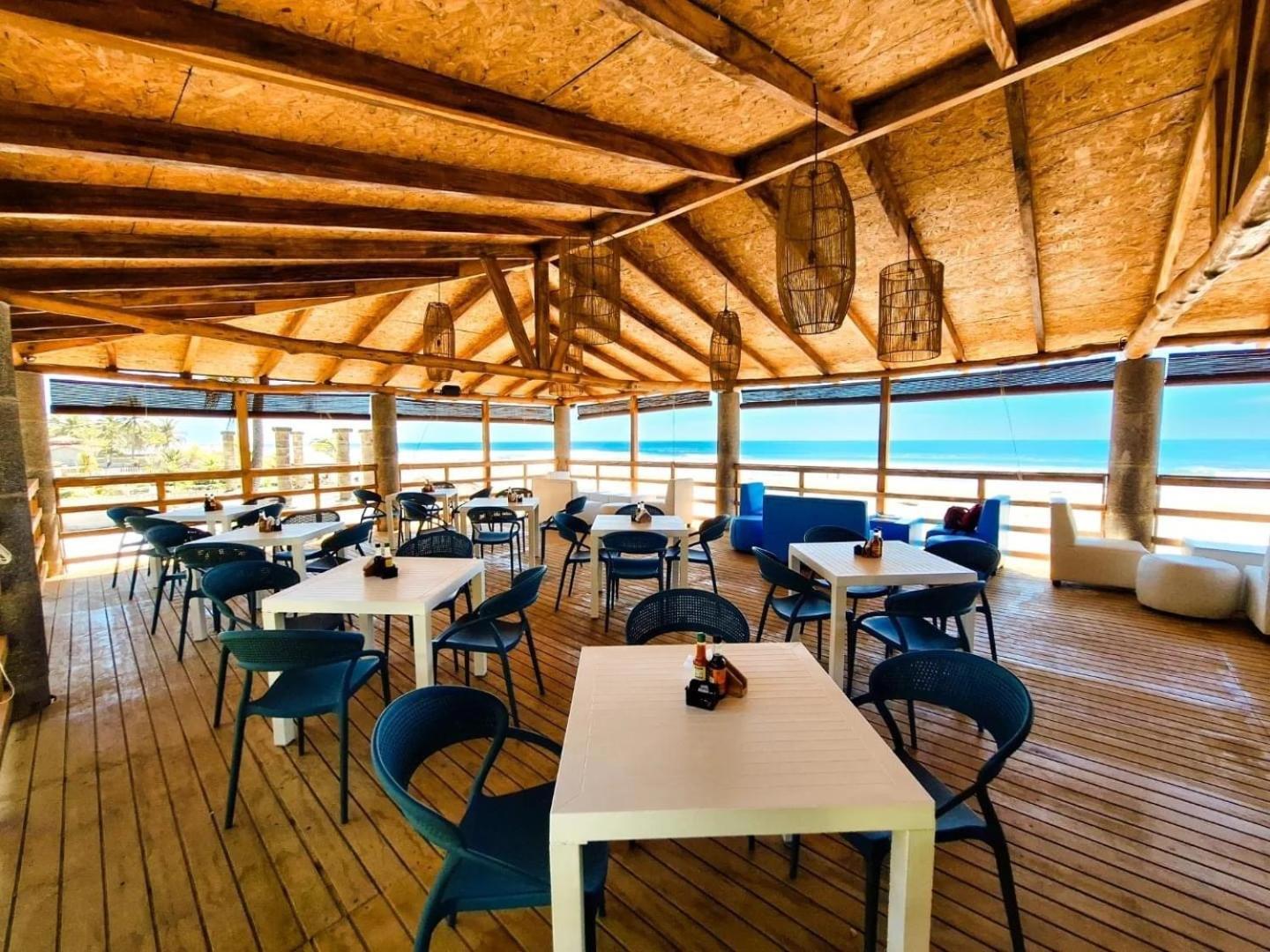 Hotel Tesoro Beach San Luis La Herradura Exterior photo