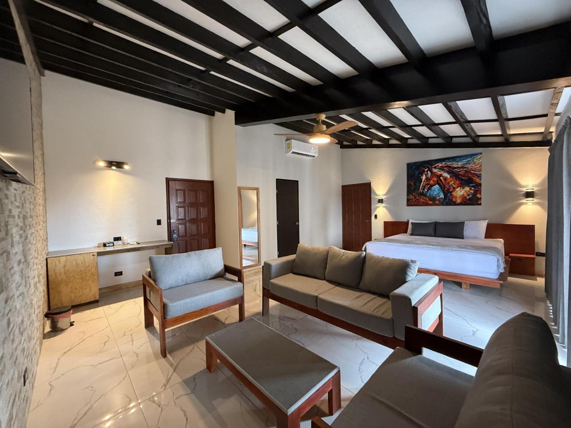 Hotel Tesoro Beach San Luis La Herradura Exterior photo