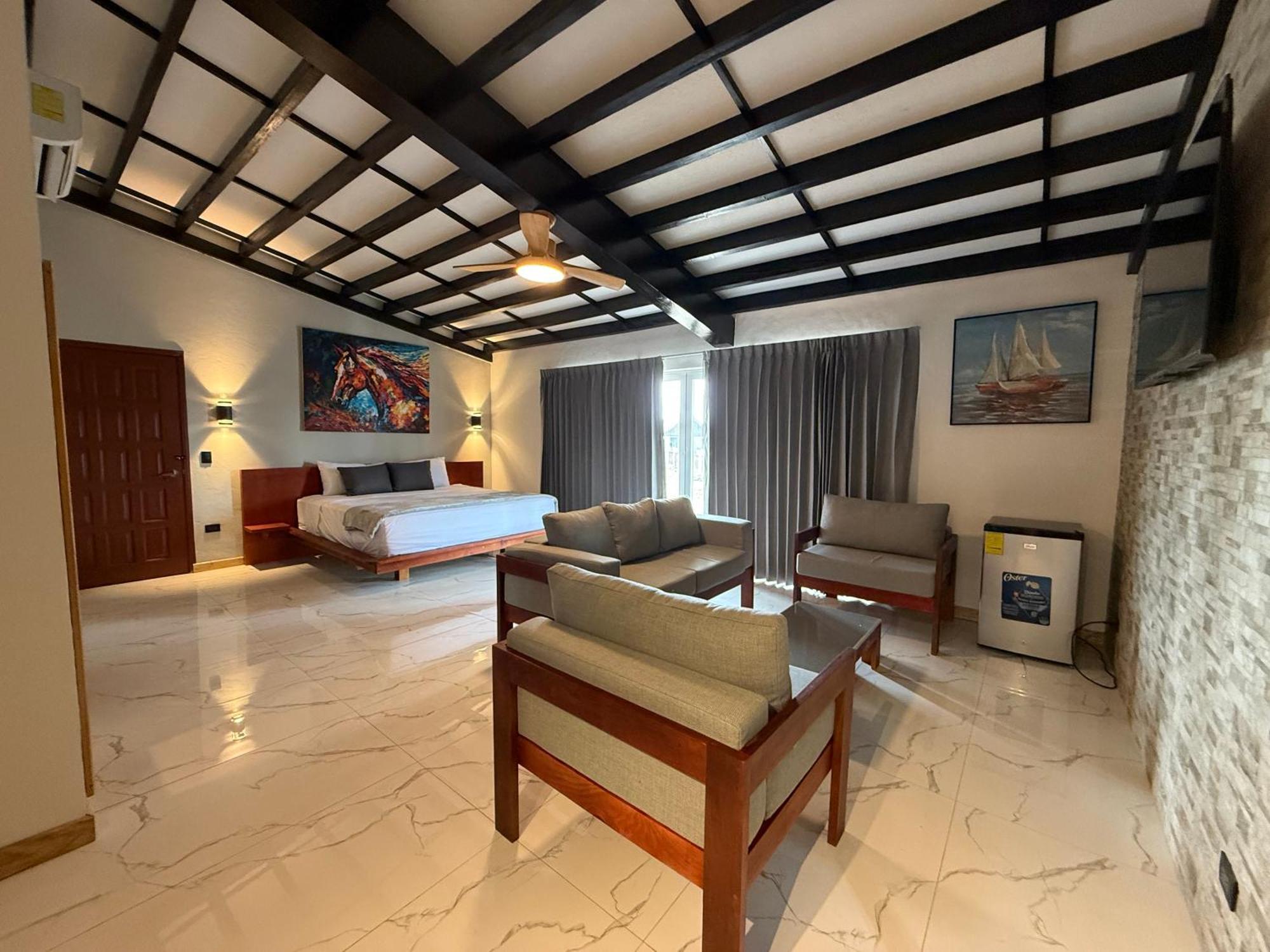 Hotel Tesoro Beach San Luis La Herradura Exterior photo